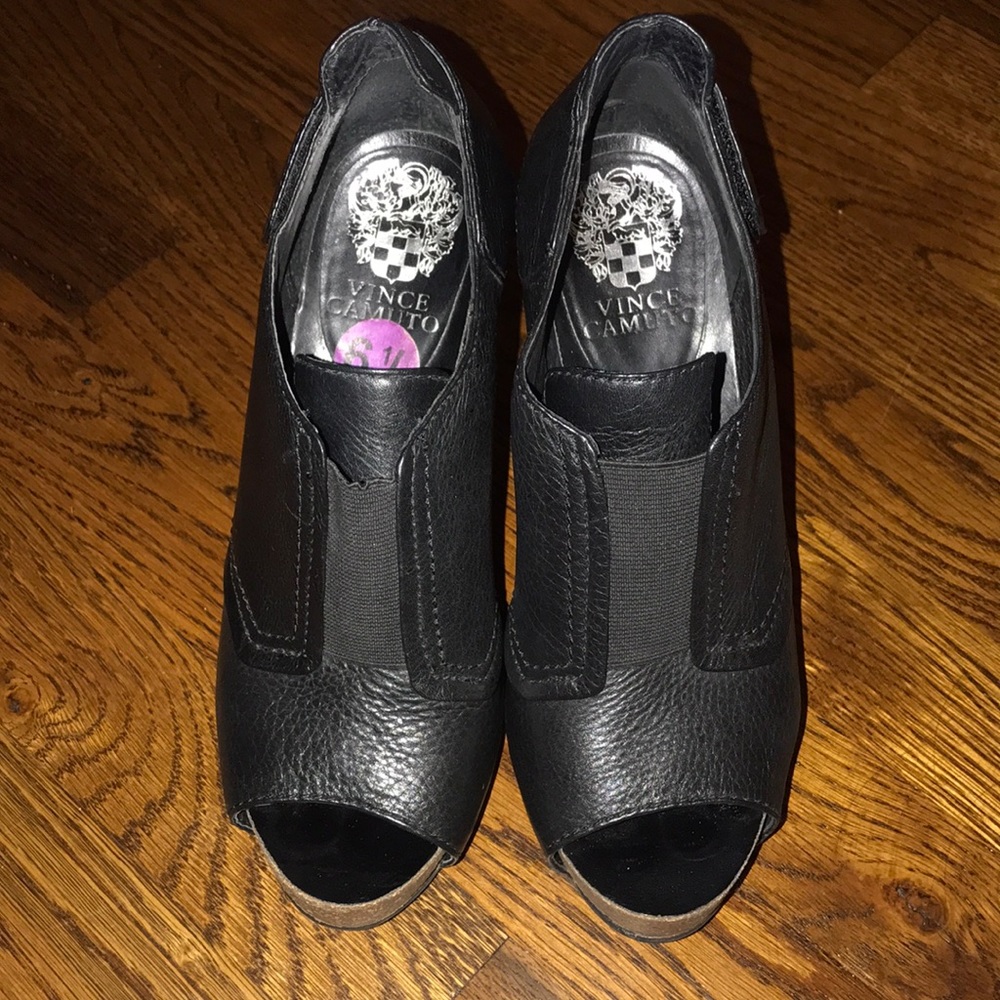 Vince Camuto Pernot leather, slip on, stiletto 4 “ heel (cork front)- size 6.5